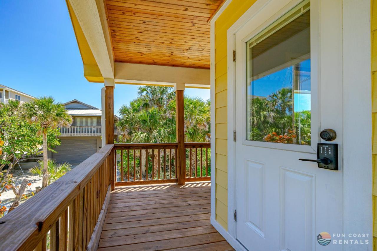 Dog Friendly Loft Steps From Beach With Gas Barbecue Grill And Upstairs Deck! New Smyrna Beach Extérieur photo