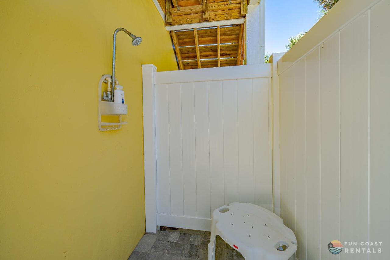 Dog Friendly Loft Steps From Beach With Gas Barbecue Grill And Upstairs Deck! New Smyrna Beach Extérieur photo