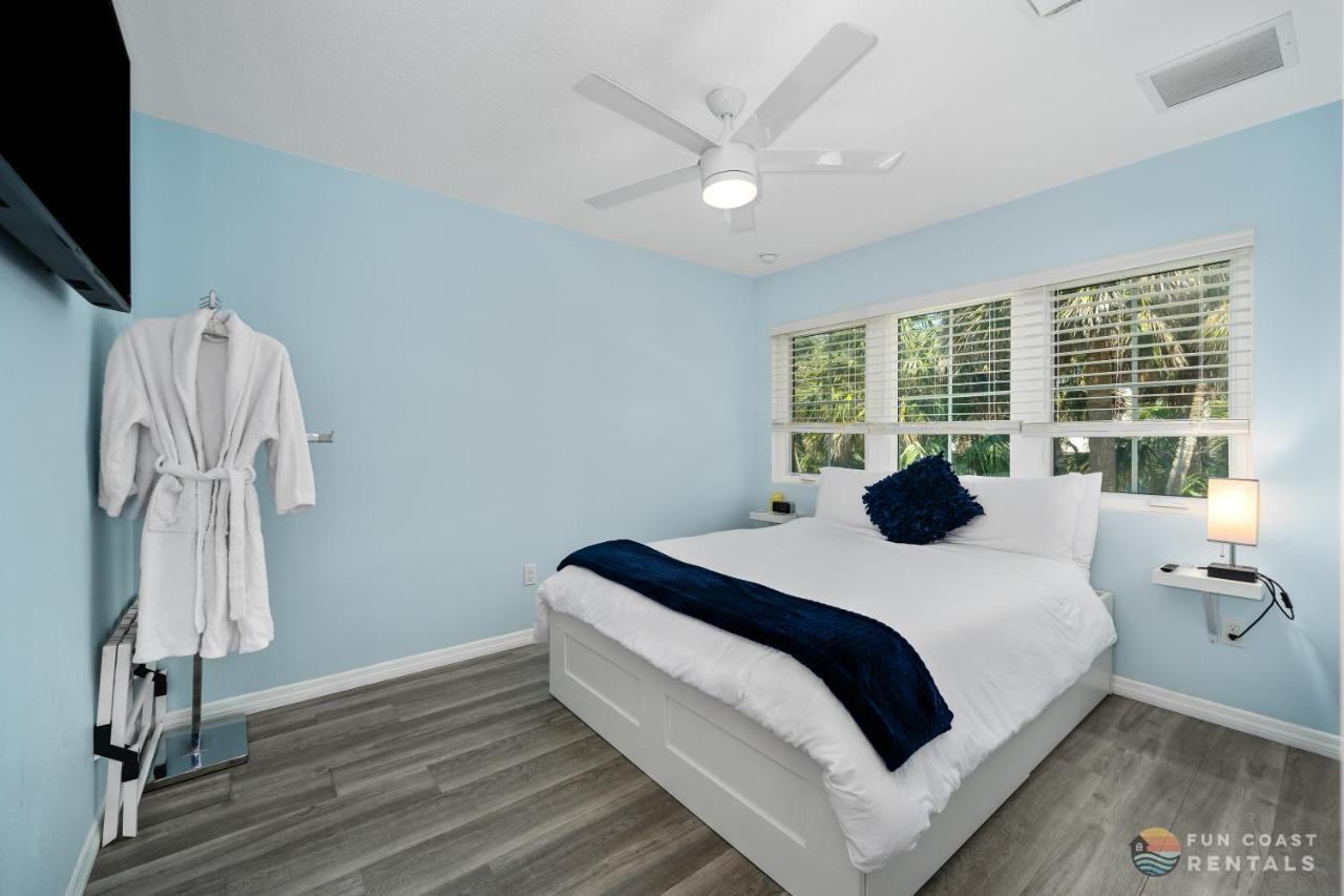 Dog Friendly Loft Steps From Beach With Gas Barbecue Grill And Upstairs Deck! New Smyrna Beach Extérieur photo